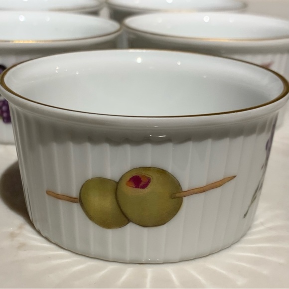 Royal Worcester Evesham Gold set of 6 Ramekins - Picture 3 of 6